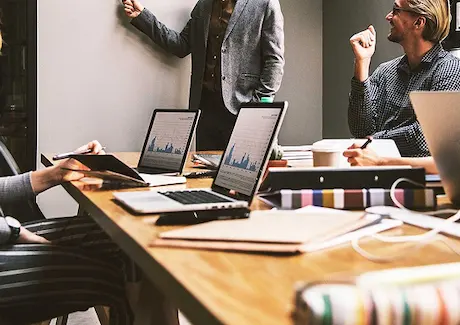 Financial Consulting & Risk Management